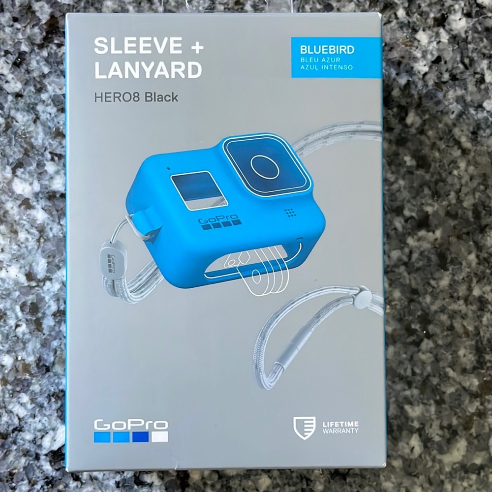 Sleeve and lanyard for hero8 go pro